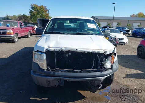 2013 Ford F-150 Xl z USA, uszkodzony, nr VIN 1FTMF1CM7DKF12952
